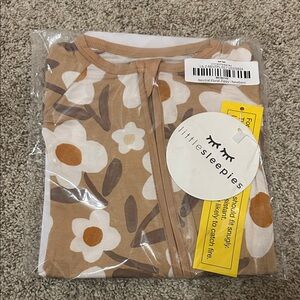 NWT Little Sleepies Neutral Floral Zippy